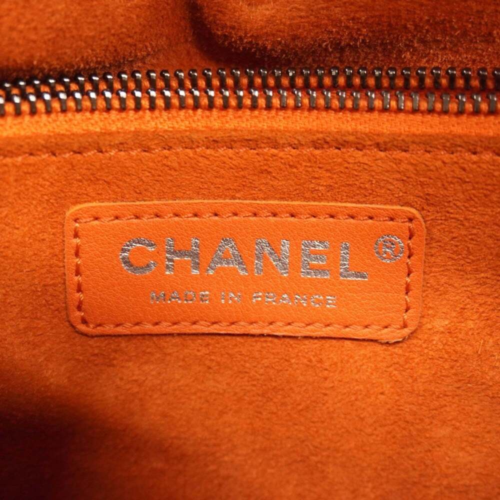 CHANEL Red Leather Shoulder Bag - Picture 5 of 15